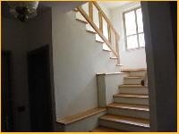 Sustine - Scala per interni in Frassino